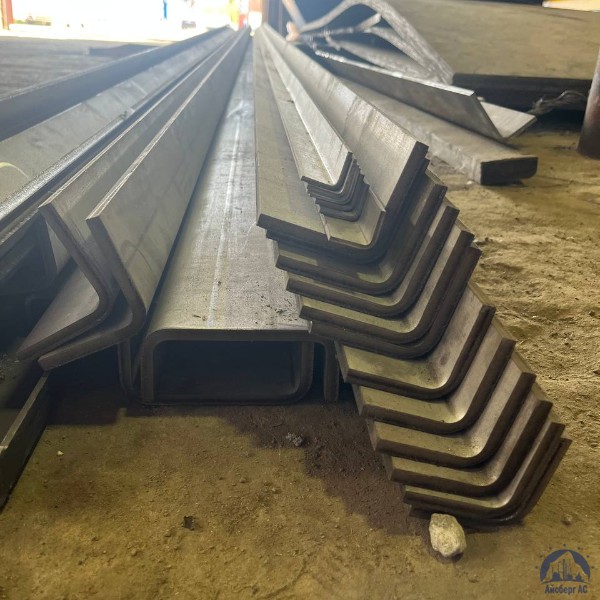 Уголок гнутый равнополочный 30х30х3 мм ст. 3сп / 3пс ГОСТ 19771-93