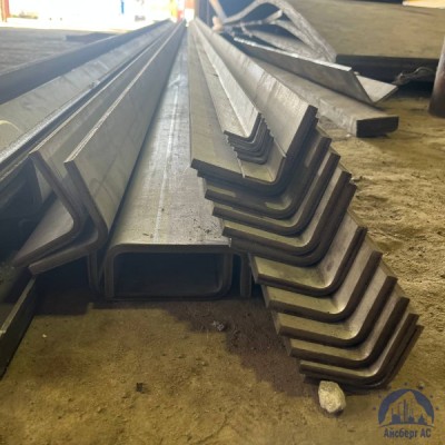 Уголок гнутый равнополочный 30х30х3 мм ст. 3сп / 3пс ГОСТ 19771-93 купить в Уральске