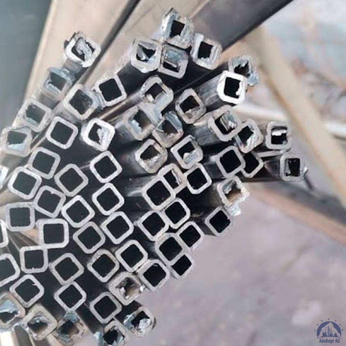 Труба нержавеющая квадратная 10х10х1 мм зеркальная AISI 304 DIN 2395