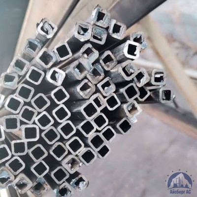 Труба нержавеющая квадратная 10х10х1 мм зеркальная AISI 304 DIN 2395 купить в Уральске